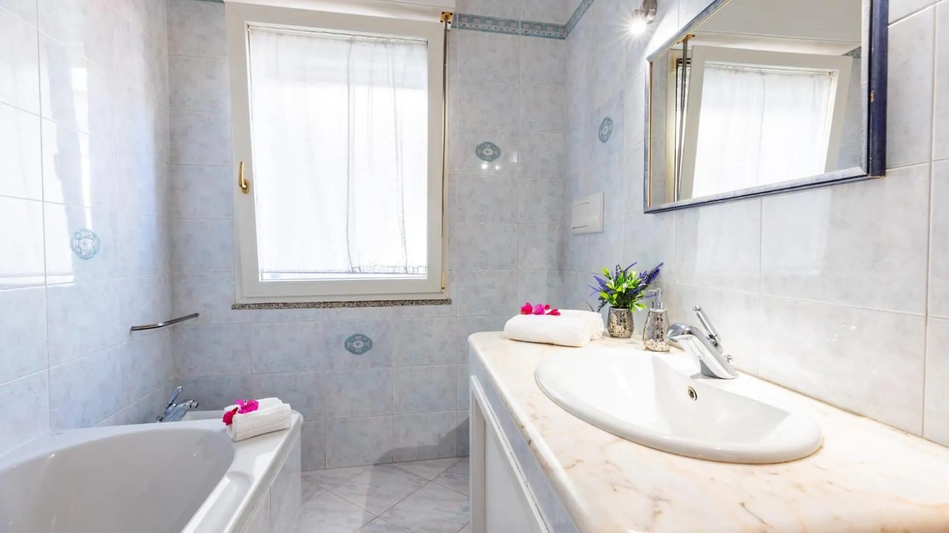 Maria House Con Giardino Privato Apartamento Olbia 0*,