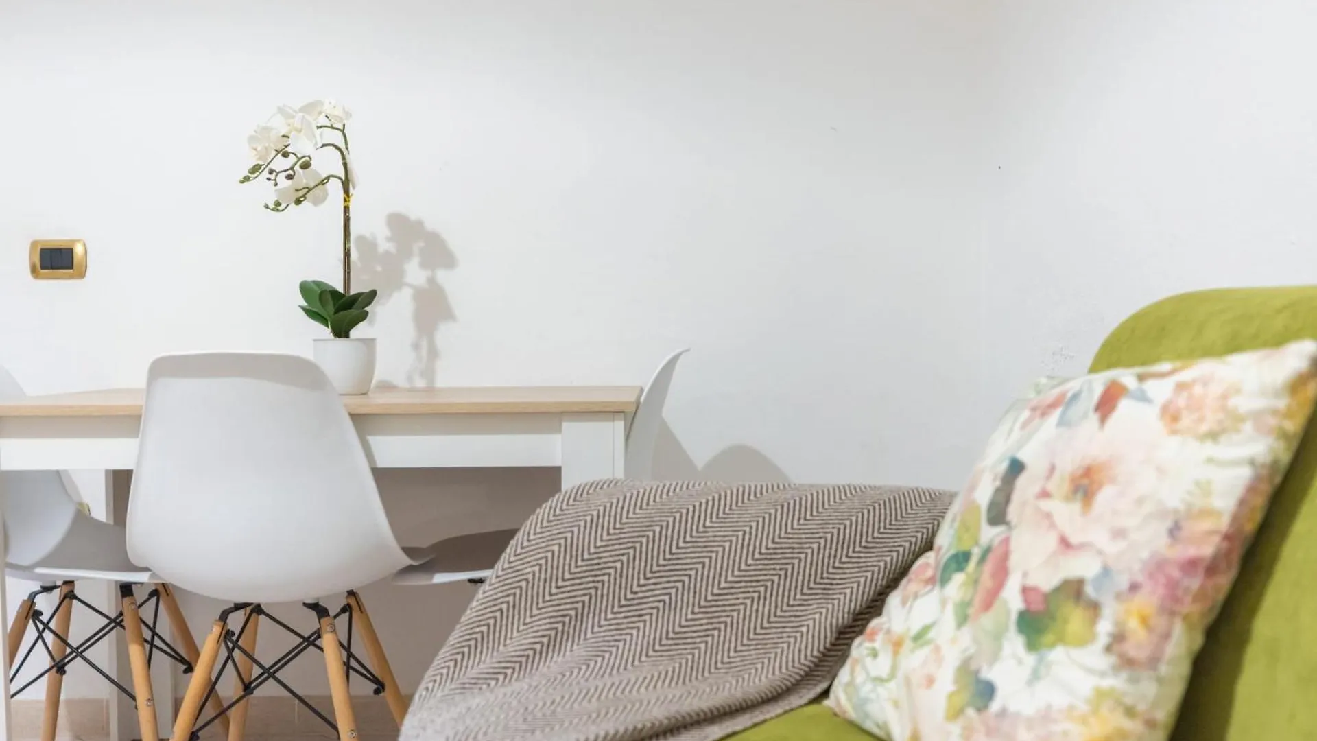 Maria House Con Giardino Privato Apartamento Olbia