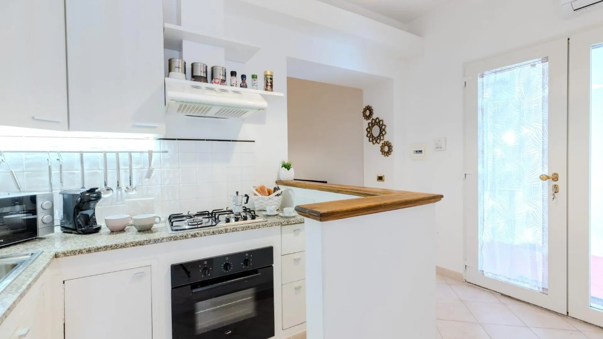 Maria House Con Giardino Privato Lägenhet Olbia