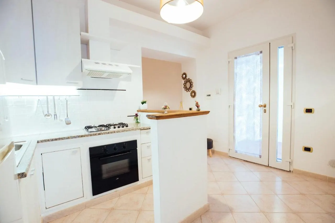 Maria House With Private Garden Apartment Olbia 0*,